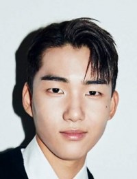 Тан Джун Сан