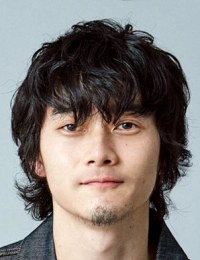 Янаги Сюнтаро