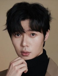 Цзо Лин Фэн