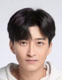 Фэн Сяо Тун