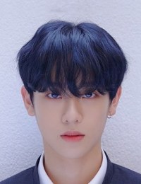 Кым Дон Хён