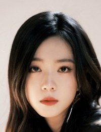 Сабрина Чжуан