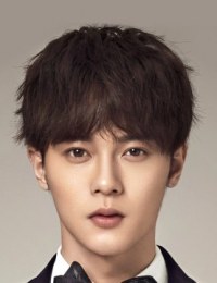 Ли Джун Чэнь