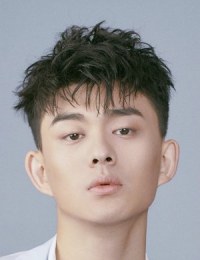 Лю Жунь Нань