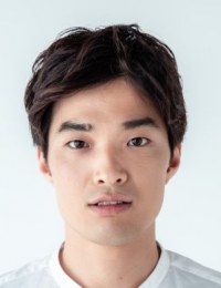 Тани Кёсуке