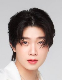 Йим Прайиньякорн Кансава