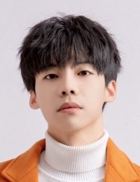 Хуан Энь Юй