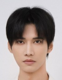 Чэнь Жуй Фэн