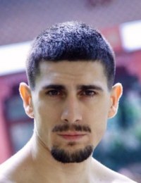 Антонио Анук